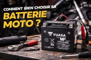 Batterie moto Yuasa et outils