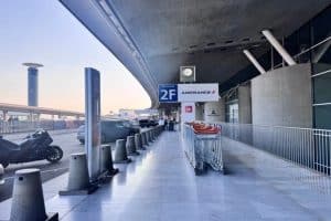 Entrée terminal 2F aéroport Roissy