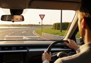 C'est quoi le panneau céder le passage ?